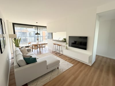 Venta Apartamento 2 Dormitorios, 01 Del Centro