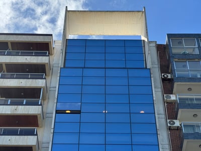 Venta con renta de Oficinas, piso 10 en Marigot Office