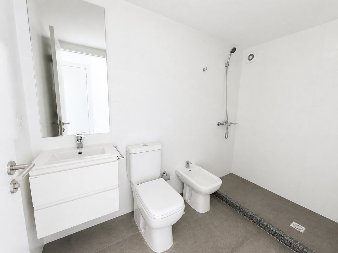 Apartamento en La Blanqueada: bano (editada) (1)