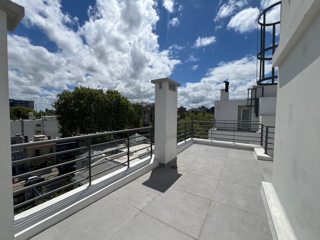 Apartamento en La Blanqueada: terraza con vista