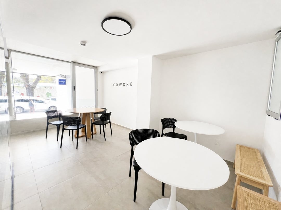 Apartamento en La Blanqueada: cowork (editada)