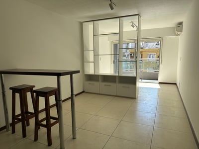 Alquiler de monoambiente con garaje en Pocitos