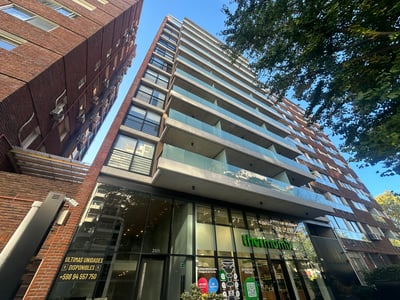 Venta apartamento 1 dormitorio amueblado Sarmiento