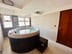 Venta apartamento 3 dormitorios y servicios en Av Chiverta, Punta del Este