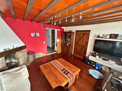 Venta apartamento duplex 3 dormitorios y cochera en Tres Cruces