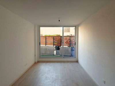 Venta de apartamento de 2 dormitorios con patio en GALA POP, Tres Cruces