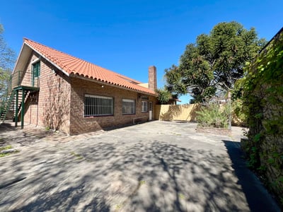 Venta Casa con Gran Terreno en Malvín Norte