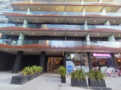 Monoambiente totalmente equipado en Edificio Beone Fit 26 , sobre 26 de marzo y Pereira de la Luz.
