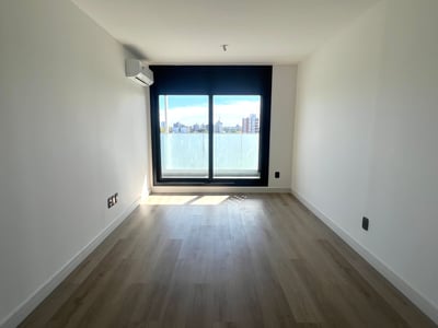 Alquiler Apartamento 1 Dormitorio Al Frente en La Blanqueada, Los Olímpicos