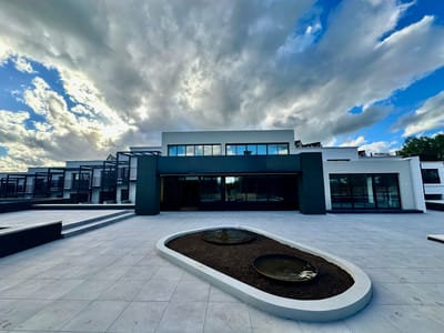 Alquiler de oficina, estudio a estrenar en Barra de Carrasco