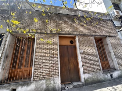 Venta Casa 4 dormitorios y 2 baños A Reciclar en Cordón