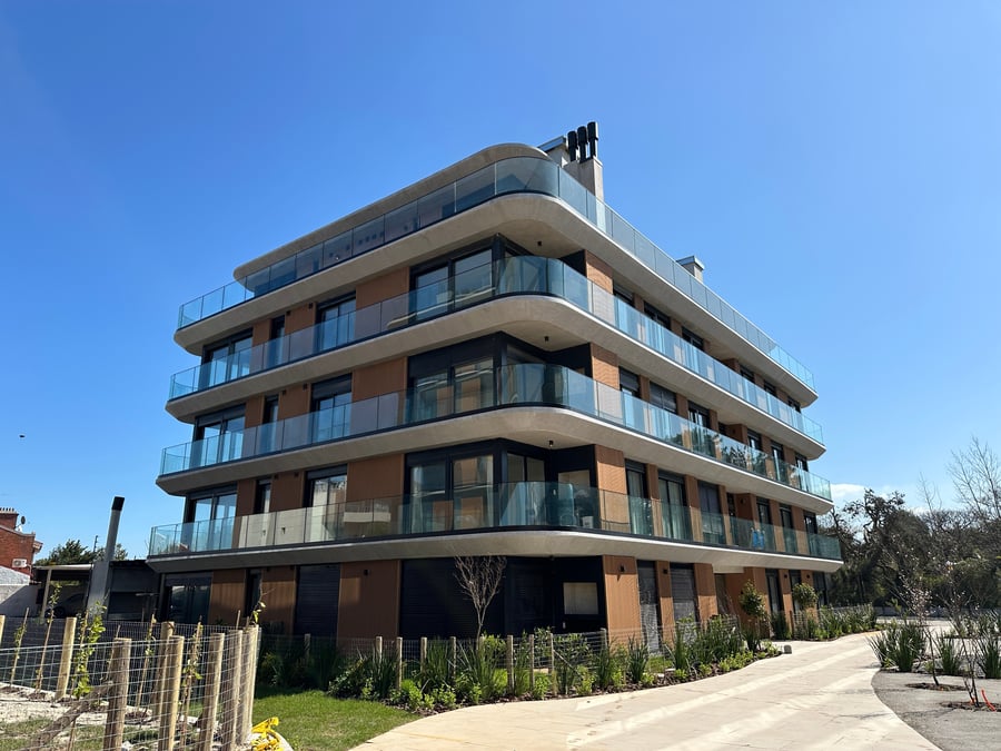 Costanera Housing