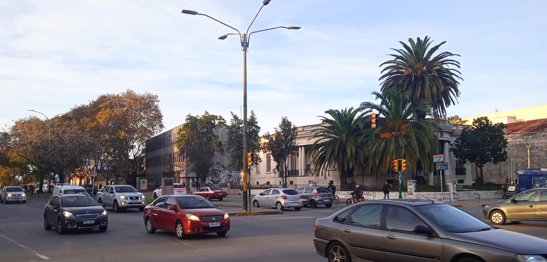 8-de-octubre-y-propios-la-blanqueada 