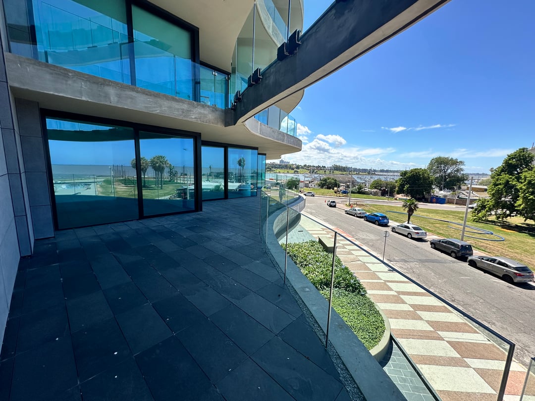 FORUM Puerto del Buceo