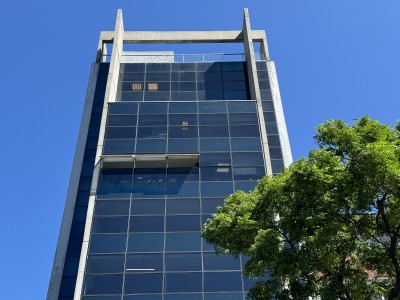 Venta de oficina de 164m² en Pocitos Nuevo, garaje, a pasos de WTC