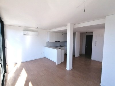 Venta con renta de Apartamento 4 Dormitorios en Alma Corso