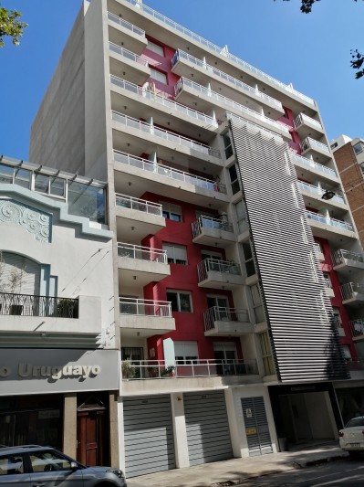 Venta De Apartamento De 2 Dormitorios Con Renta En El Centro